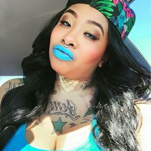 Meet your Posher, Fatima